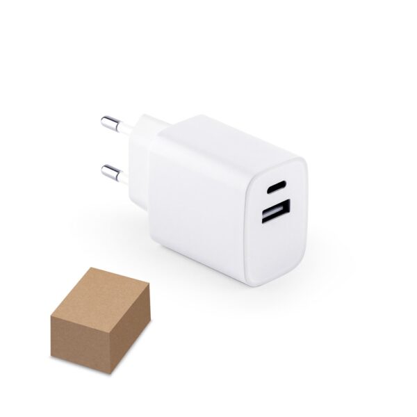 WEGENER. Napájací adaptér s USB-A portom 18W a USB-C 20W v recyklovaného ABS-a (100% rABS)